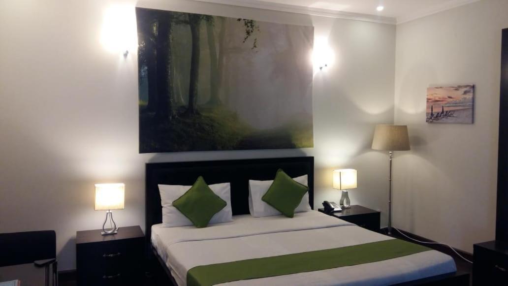 Le Grand Residence Islamabad Esterno foto